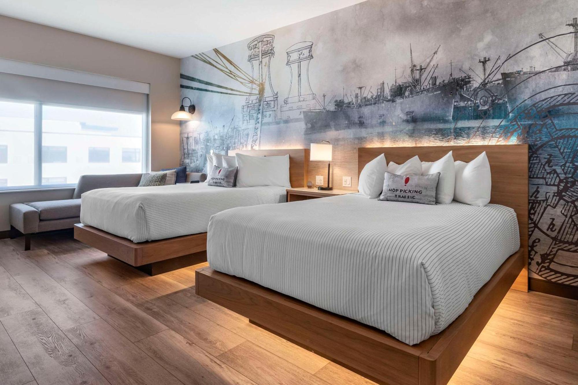 Cambria Hotel Portland Downtown Old Port Екстериор снимка