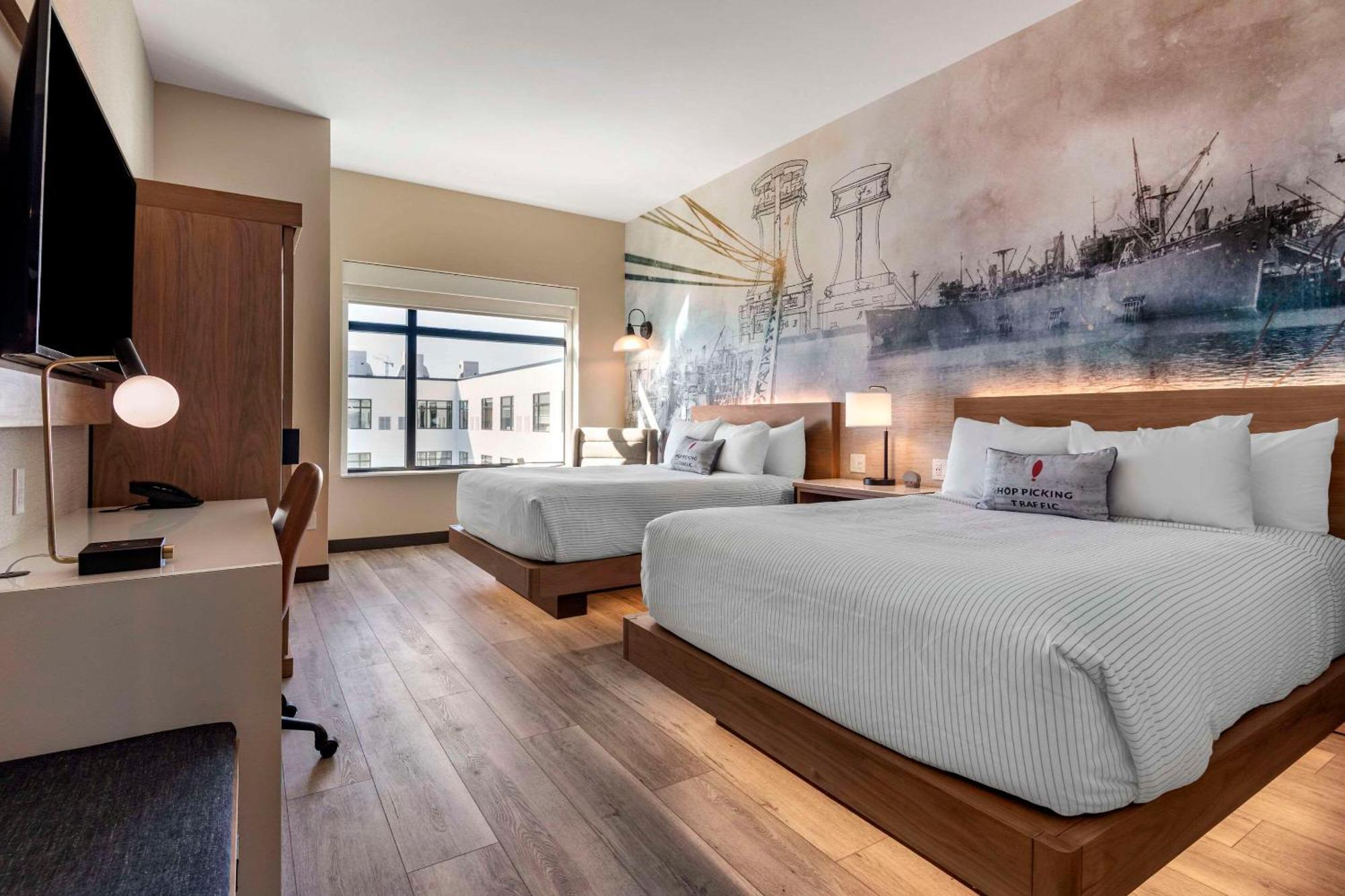 Cambria Hotel Portland Downtown Old Port Екстериор снимка