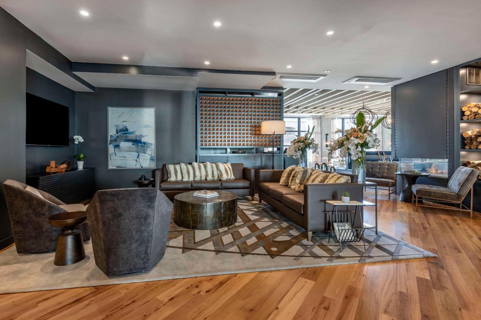 Cambria Hotel Portland Downtown Old Port Екстериор снимка