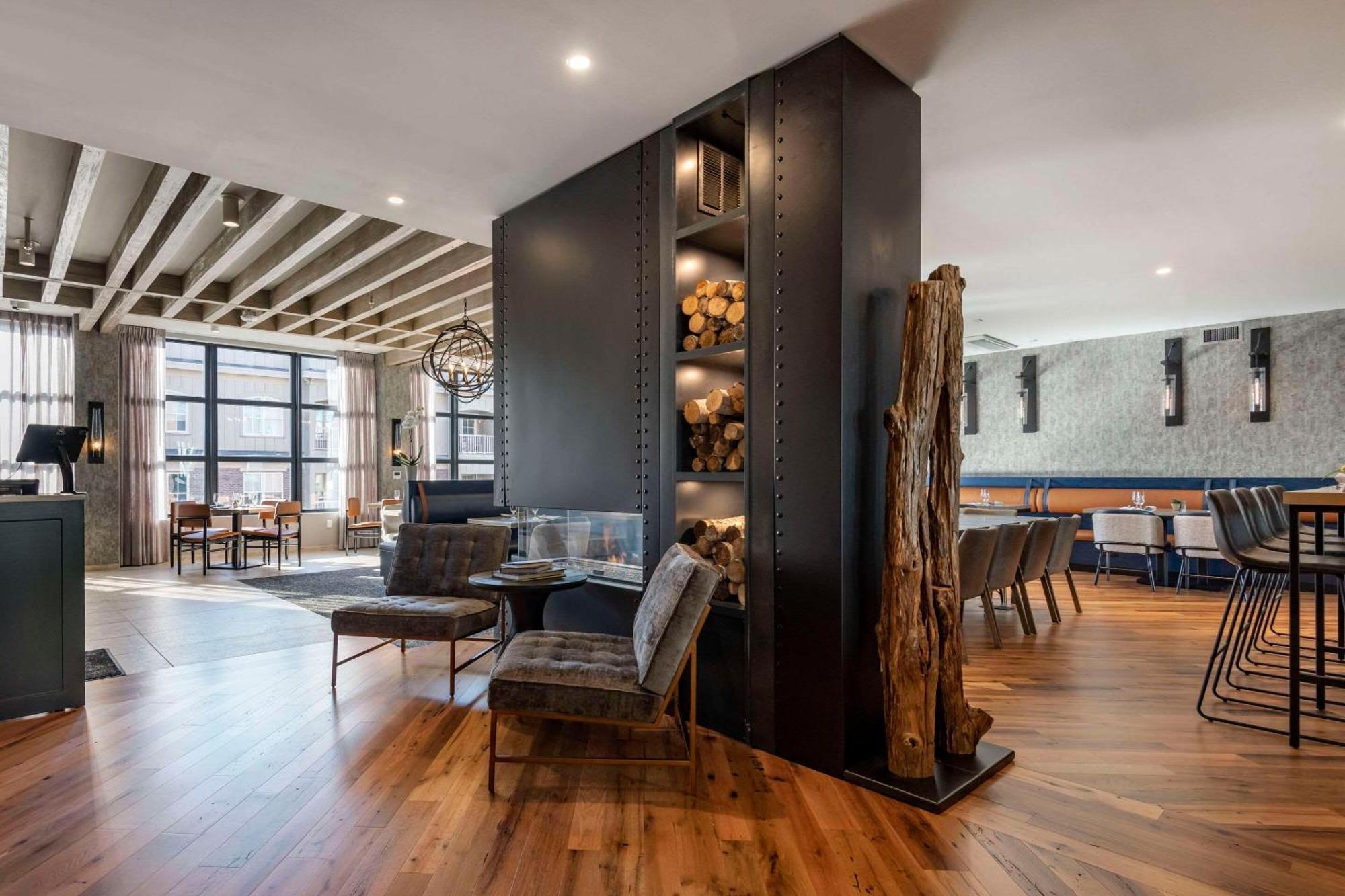 Cambria Hotel Portland Downtown Old Port Екстериор снимка